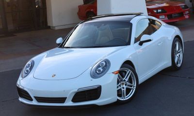 2017 Porsche 911 Carrera 4