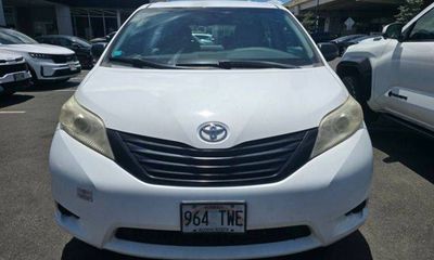 2015 Toyota Sienna L 7 Passenger