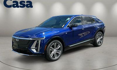 2024 Cadillac Lyriq LUX 1