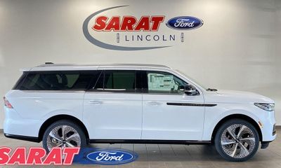 2027 Lincoln Navigator L Black Label