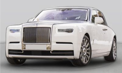 2023 Rolls-Royce Phantom EWB