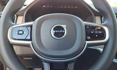 2026 Volvo XC90 Plus Bright