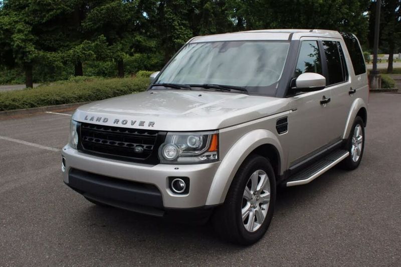 2016 Land Rover LR4 — a typically priced live listing