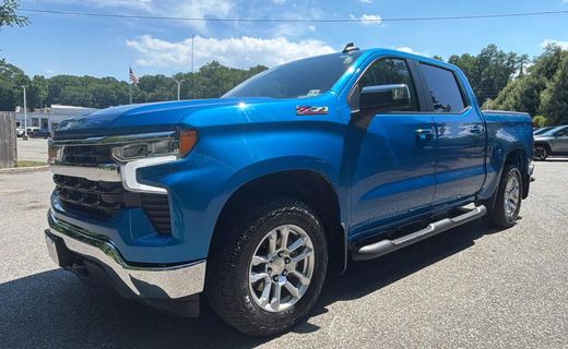 2023 Chevrolet Silverado LT