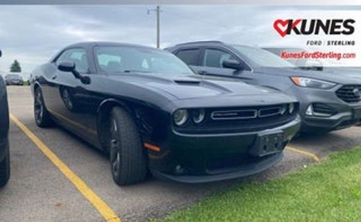2015 Dodge Challenger SXT Plus