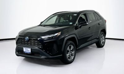 2022 Toyota RAV4 XLE