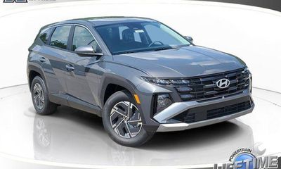 2026 Hyundai Tucson Blue SE