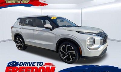 2022 Mitsubishi Outlander ES