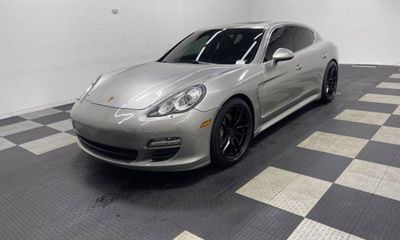 2010 Porsche Panamera S