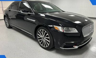 2017 Lincoln Continental Select