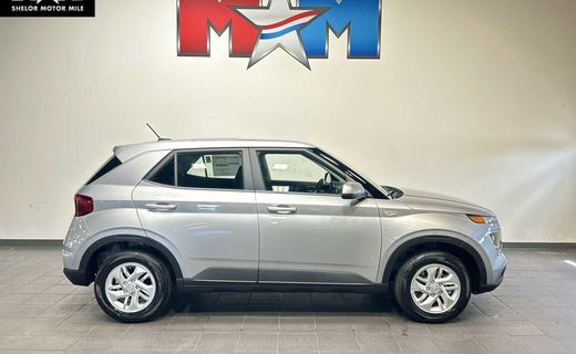 2026 Hyundai Venue SE
