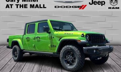 2025 Jeep Gladiator Sport