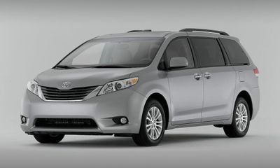 2011 Toyota Sienna Sport
