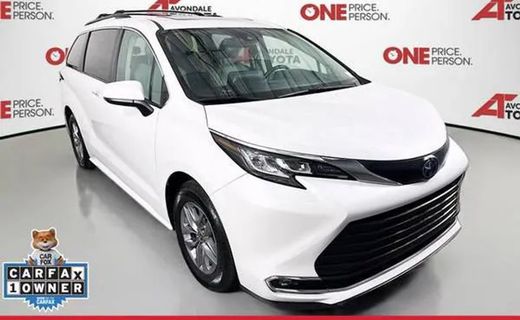 2022 Toyota Sienna XLE