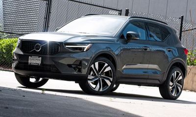2026 Volvo XC40 Ultra Dark