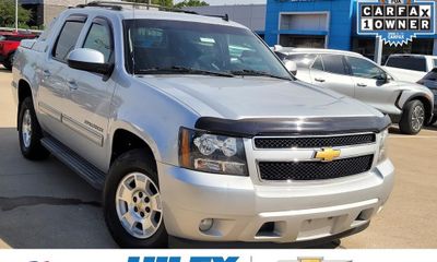 2013 Chevrolet Avalanche LS