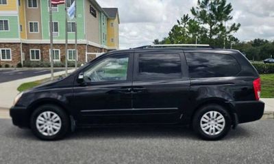 2014 Kia Sedona GL