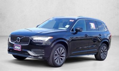 2022 Volvo XC90 Momentum