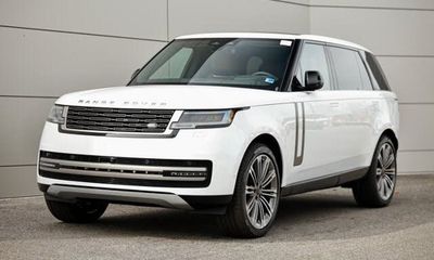 2026 Land Rover Range SE
