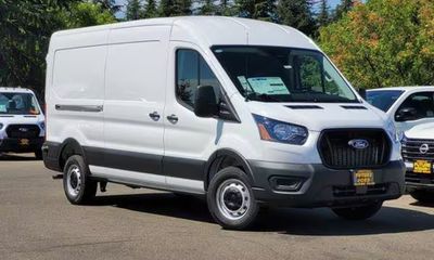 2026 Ford Transit Medium Roof