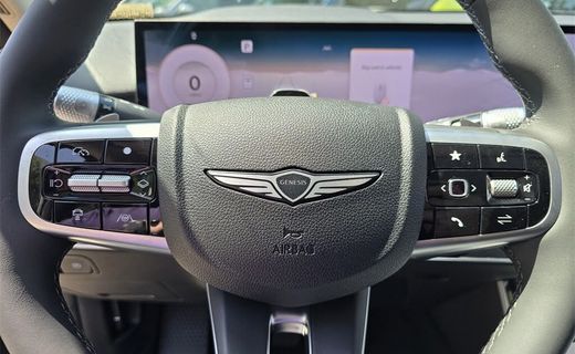 2026 Genesis GV70 2 5T Advanced