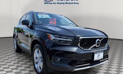 2022 Volvo XC40 Momentum Excl S60