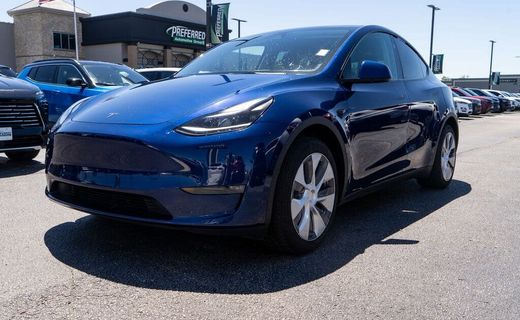 2024 Tesla Model Y Long Range