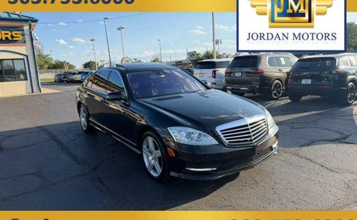 2011 Mercedes-Benz S-Class S550