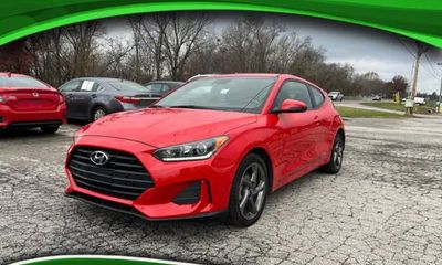 2020 Hyundai Veloster 2 0L AND