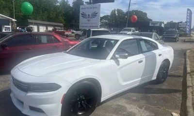 2016 Dodge Charger SE