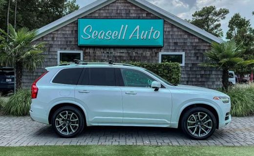 2018 Volvo XC90 Momentum