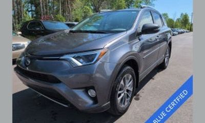 2019 Toyota RAV4 LE HV