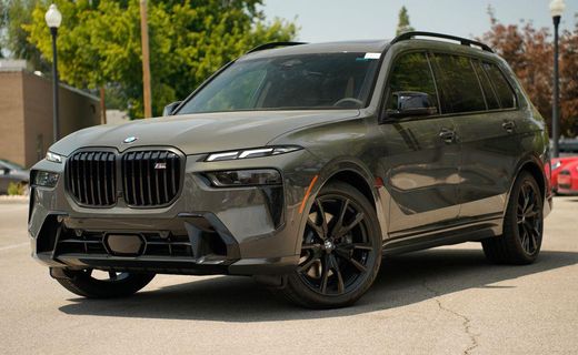 2027 BMW X7 M60i