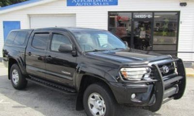 2017 Toyota Tacoma SR5 TRD Sport