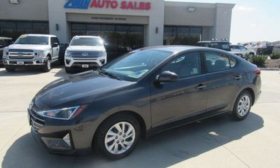2020 Hyundai Elantra SE