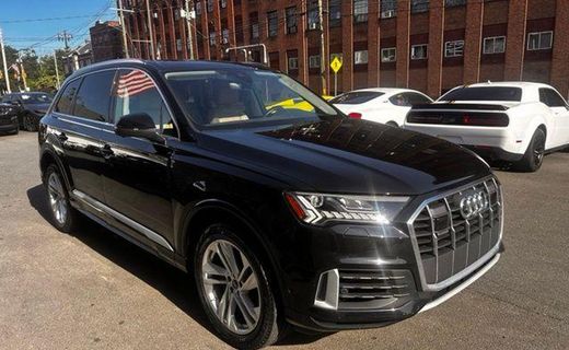 2023 Audi Q7 Quattro Premium Plus