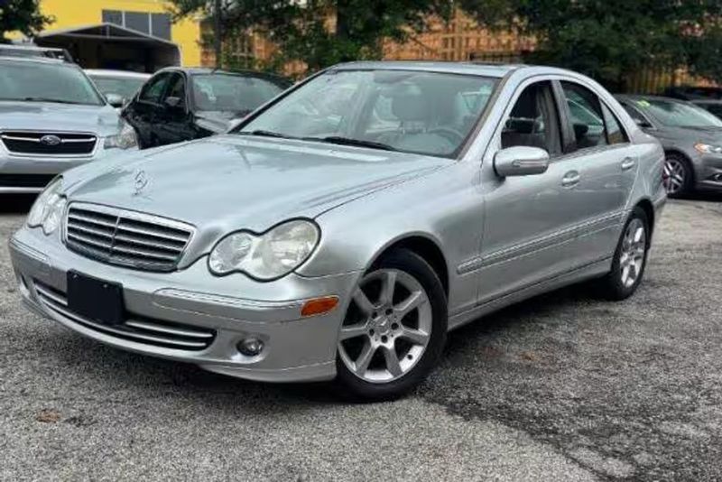 2007 Mercedes-Benz C-Class — a typically priced live listing