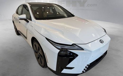 2026 Lexus ES 500E Premium