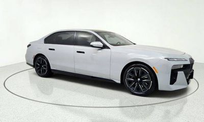 2026 BMW 740i