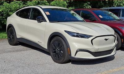 2025 Ford Mustang Mach-E Select