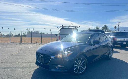 2018 Mazda MAZDA3 Touring