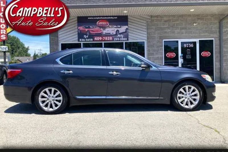 2011 Lexus LS — a typically priced live listing