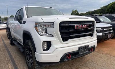 2022 GMC Sierra Limited Elevation