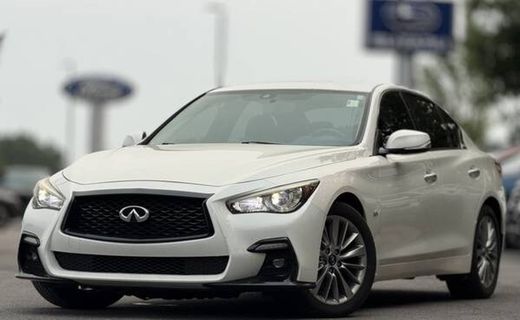 2018 Infiniti Q50 30T Luxe