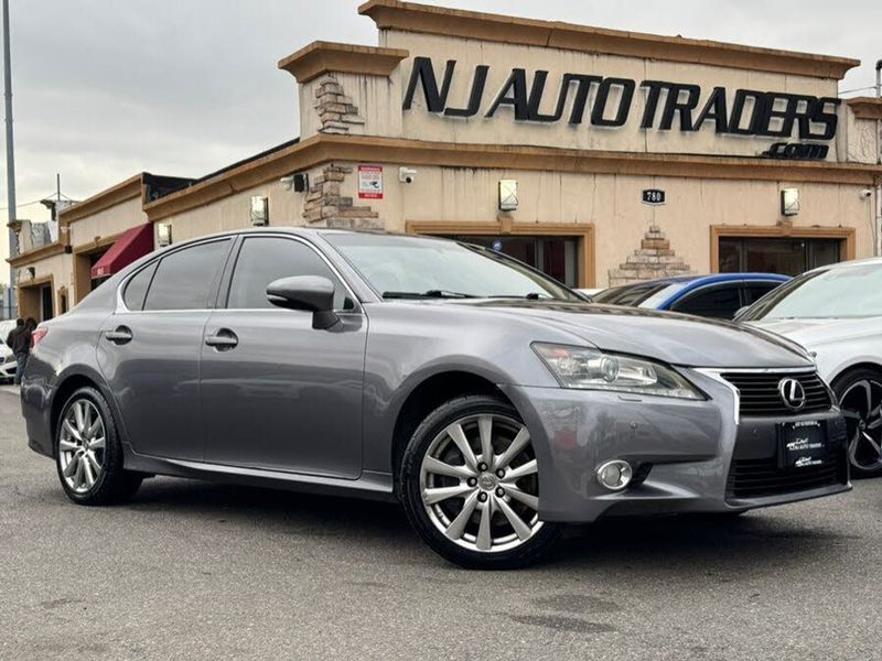 Representative 2013 Lexus GS photo