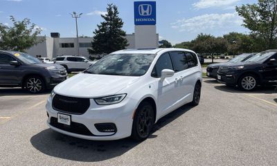 2022 Chrysler Pacifica Limited