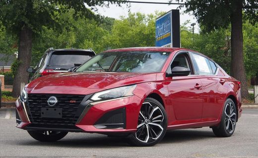 2024 Nissan Altima SR