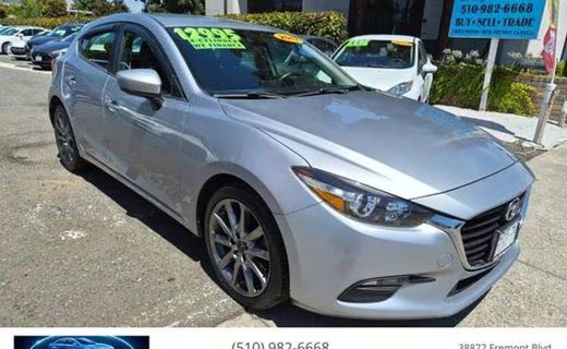 2018 Mazda MAZDA3 Touring