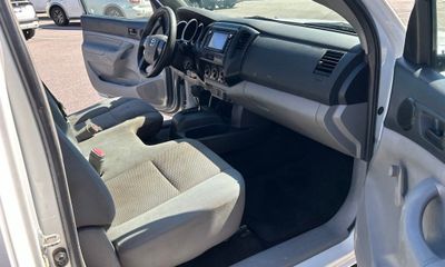 2014 Toyota Tacoma Base