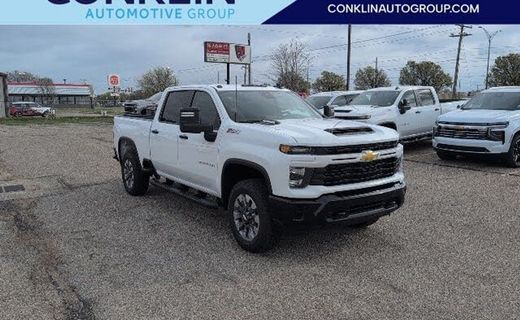 2026 Chevrolet Silverado HD Custom